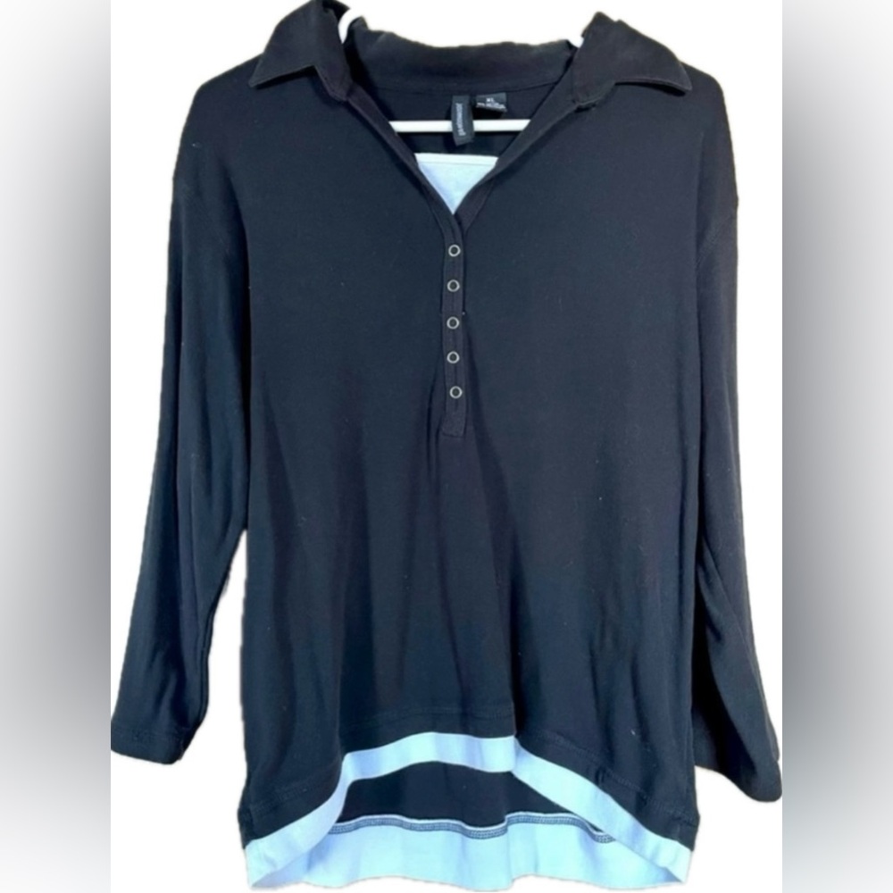Jason Maxwell 3/4 sleeve black shirt with white trim. Women’s size XL